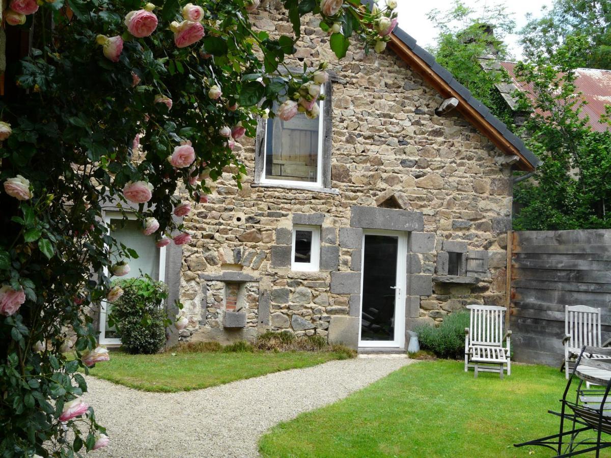 Suites De Campagne Les Eydieux, Petits Dejeuners Inclus Saint-Angel  Экстерьер фото