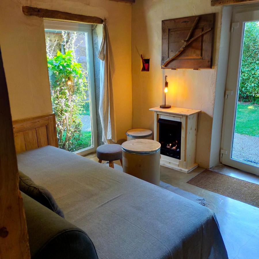 Suites De Campagne Les Eydieux, Petits Dejeuners Inclus Saint-Angel  Экстерьер фото