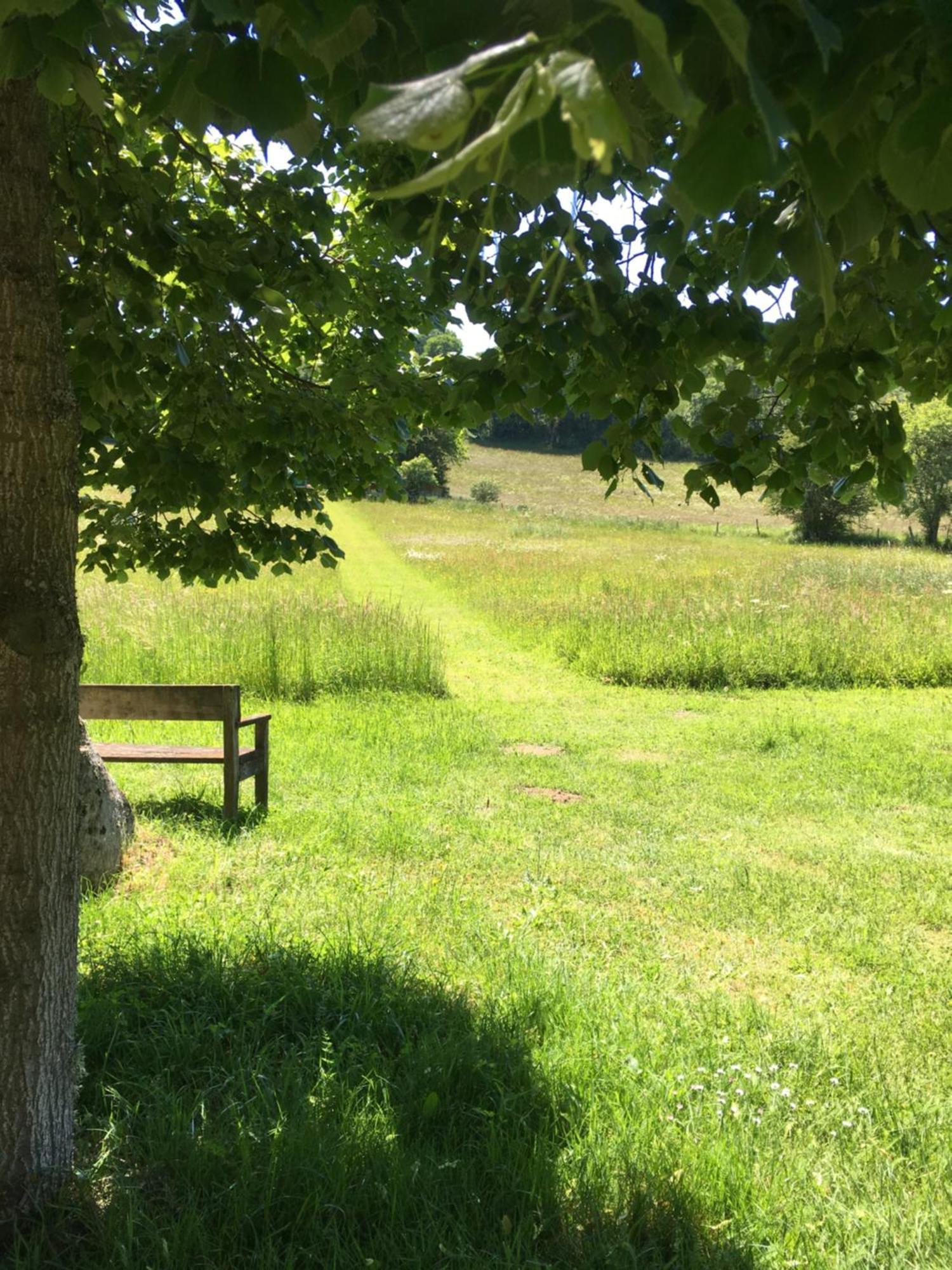 Suites De Campagne Les Eydieux, Petits Dejeuners Inclus Saint-Angel  Экстерьер фото